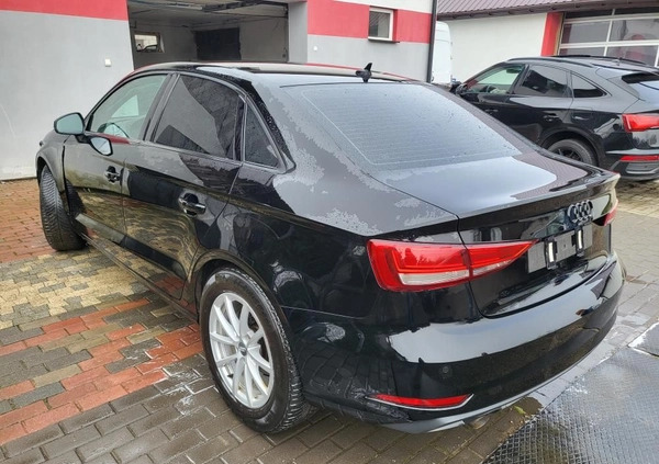 Audi A3 cena 32900 przebieg: 140000, rok produkcji 2018 z Garwolin małe 56
